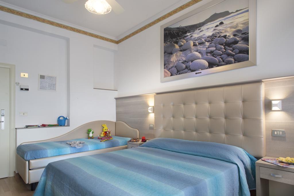 Hotel Titanus Bellaria-Igea Marina Eksteriør bilde