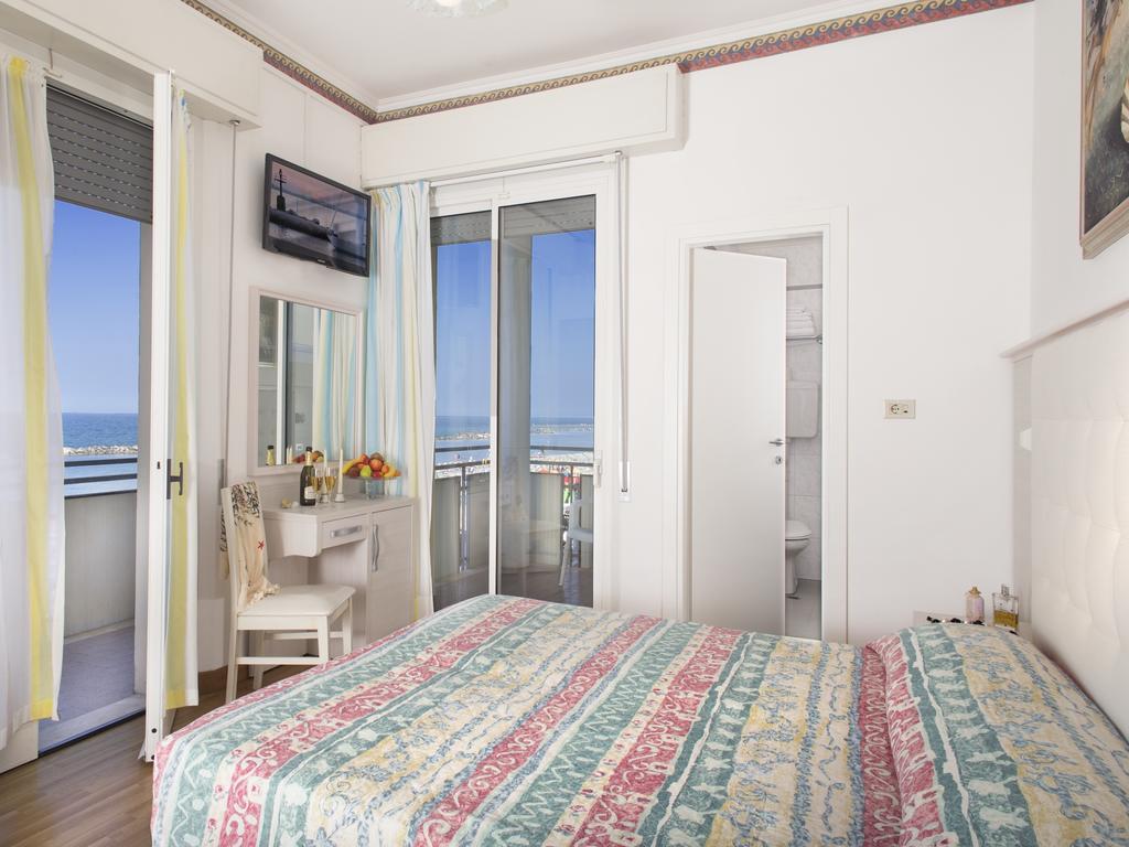 Hotel Titanus Bellaria-Igea Marina Eksteriør bilde